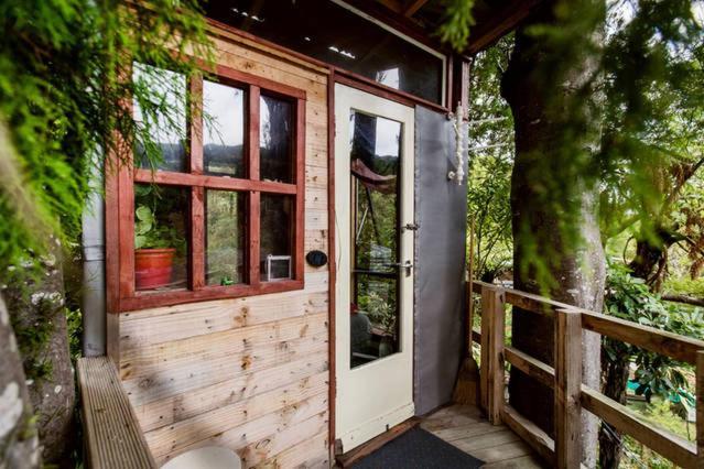 The Treehut At The Rabbithole, Upper Hutt Hotel Akatarawa Eksteriør billede